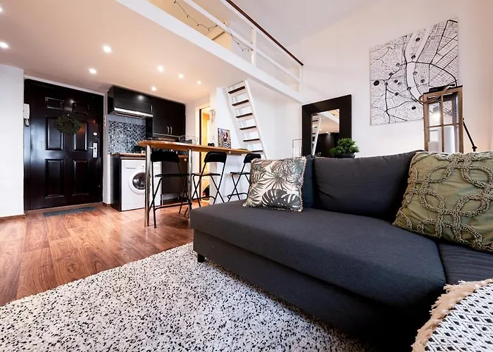 Cosy Major Retreat